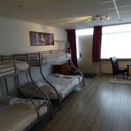 Hotel Wijkerhaven Beverwijk Esterno foto